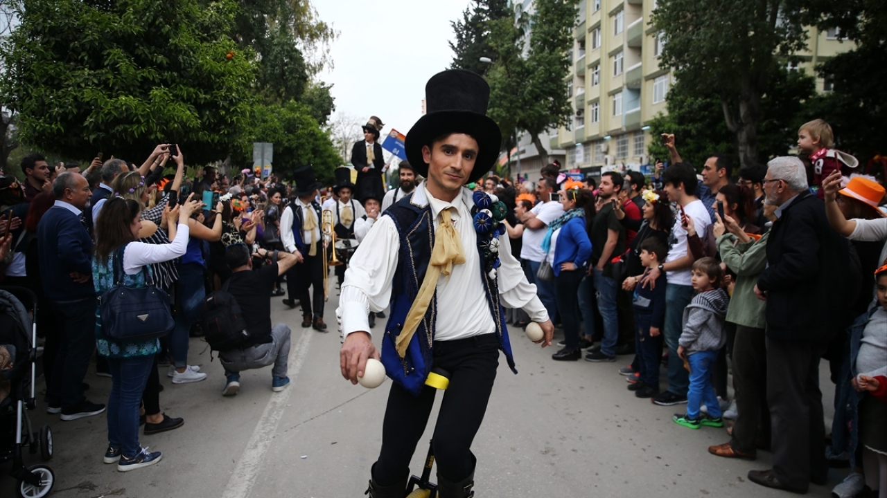 Etkinlik kapsamında çeşitli dans gösterileri ve konserler düzenlendi.