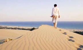 Anadolu'nun ezgilerini köy köy gezerek kaydediyor