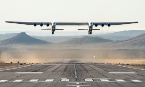 Dünyanın en büyük uçağı ilk kez havalandı