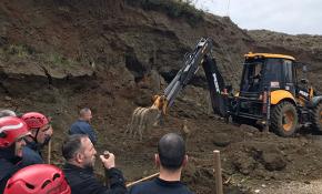 Sakarya'da toprak altında kalan kişi kurtarıldı