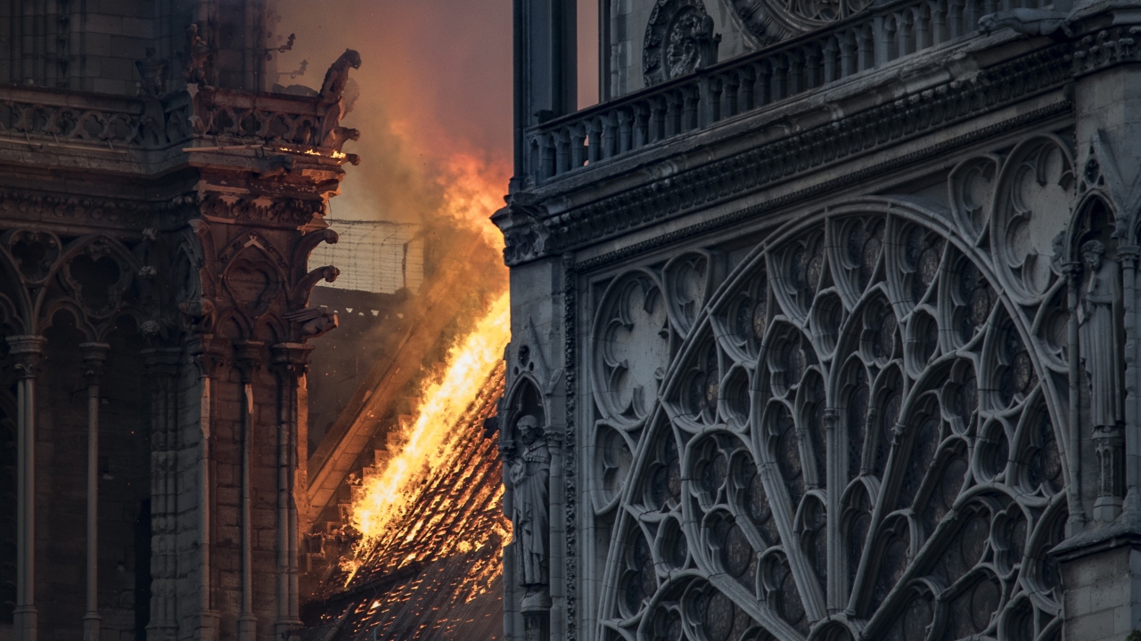 İtfaiye Sözcüsü Gabriel Plus, basına yaptığı açıklamada, "Yangın tamamen kontrol altına alındı ve neredeyse tamamı söndürüldü." dedi. Plus, çalışmaların gece boyu devam edeceğini de belirtti.