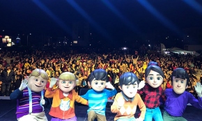 "Rafadan Tayfa" KKTC'de iyilik gönüllüsü çocuklar için sahne aldı