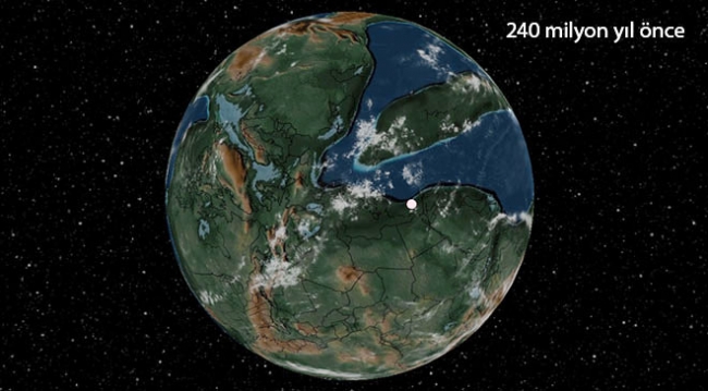 Aynı zamanda çağdaş teori, Dünya dış kabuğunun üzerinde hareket eden çeşitli plakalara ayrıldığını ileri sürüyor. Bu da bir bakıma Wegener’in teorisini destekler nitelikte.