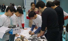 Özel yetenekli çocuklar geleceğin teknolojisini DENEYAP Teknoloji Atölyeleri'nde öğreniyor