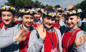TRT'nin 23 Nisan şenliğine gelen çocuklar Anıtkabir'i ziyaret etti