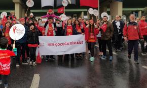 Yurtlarda yetişen gençlerin gönüllü destekçileri: Hayat Sende Derneği