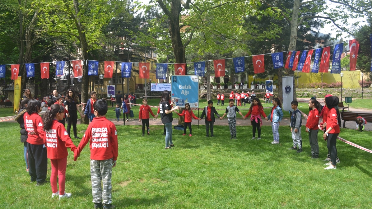 Kent Müzesi Koordinatörü Dilek Yıldız Karakaş, yaptığı açıklamada, her istasyonda öğretmenler eşliğinde farklı oyunlar oynandığını söyledi.
