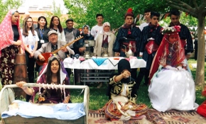 Aydın'da türküler ve manilerle kuşakları bir araya getiren etkinlik