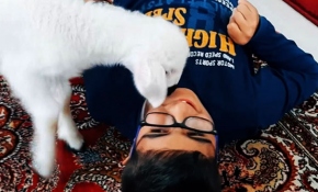 Vertikal Talus hastası Mustafa ve kuzusu "Pamuk"