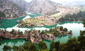 Arapapıştı Kanyonu eşsiz güzelliğiyle turistleri ağırlıyor