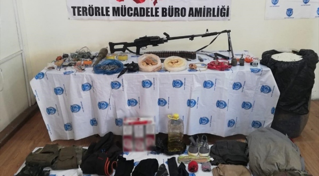 Terör operasyonunda toprağa gömülü mühimmat bulundu