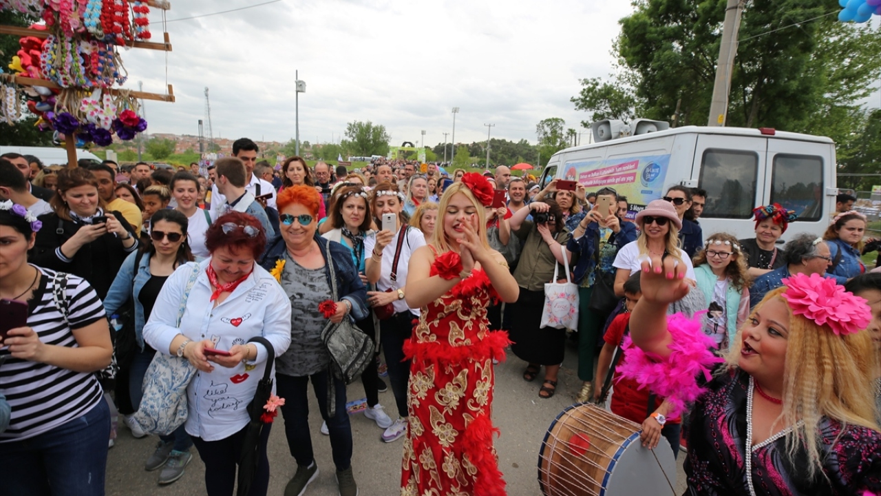Kakava`da son birkaç yıldır katılımcıların sayıları on binlerle ifade ediliyor.