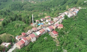 1 adımla kent değiştiren mahalle sakinleri 1 dakika arayla iftar yapıyor