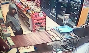 İzmir'de markete silahlı ve maskeli soygun