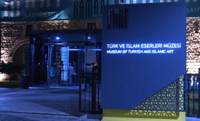 18 binden fazla eserin bulunduğu müze gece de gezilebiliyor