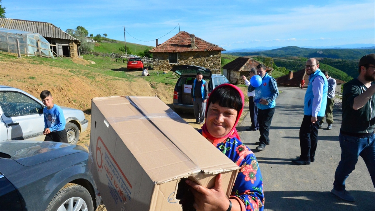 Vakıf ekipleri, Osmanlı döneminde buraya yerleşen ve ülkenin doğusundaki yerleşim yerlerinde kimliklerini ve kültürlerini koruyarak yaşayan Yörüklere ulaştı.