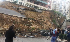 İstanbul Başakşehir'de istinat duvarı çöktü