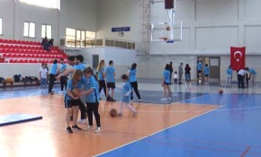 Spor akademisyenlerinin engelli çocuklara özel projesi