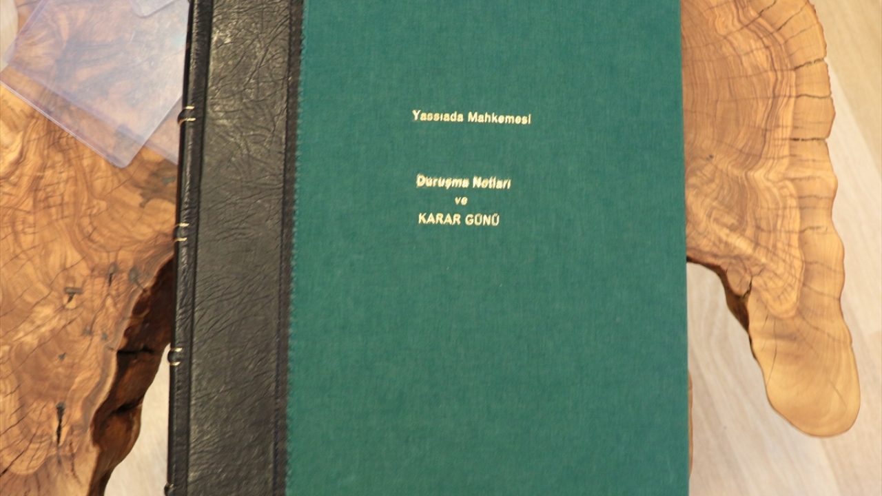 Ata Müzayede bünyesinde toplanan 13 bin parçalık özel koleksiyon, Yassıada`da 59 yıl önce yaşanan acılarını, hüzünlerini, hatıralarını bugüne taşıyor.