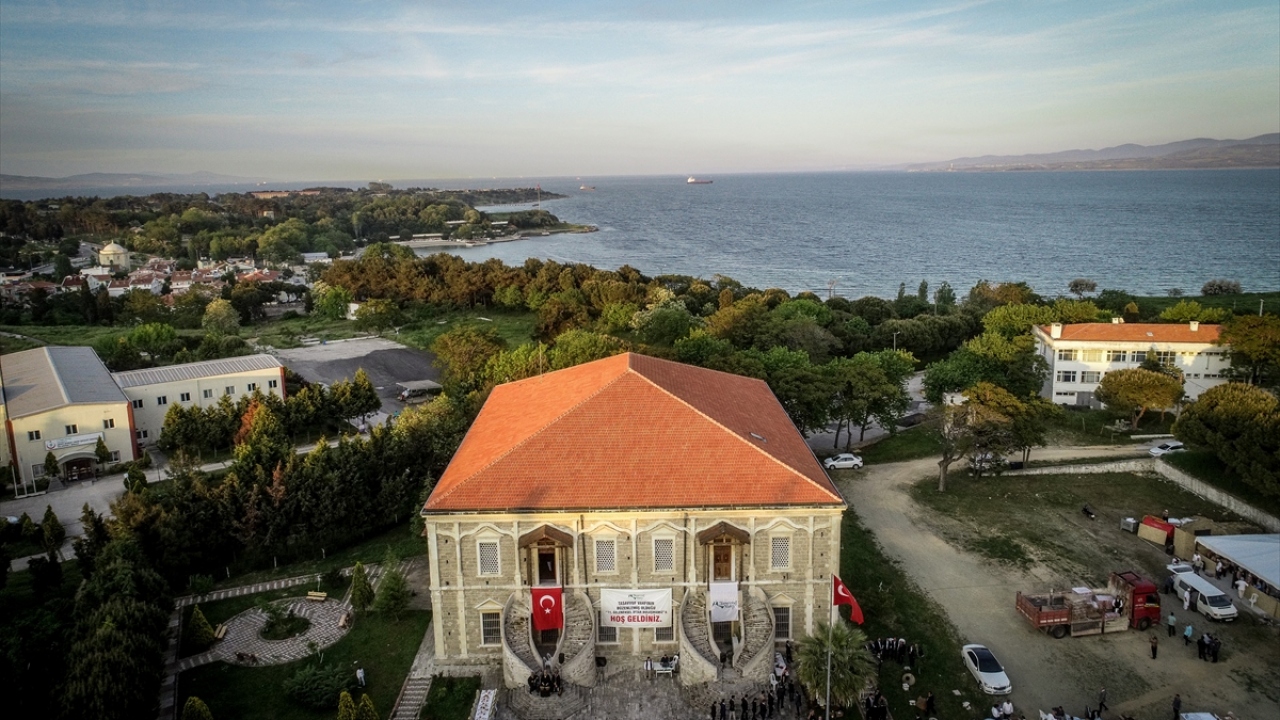 "Burasının manevi atmosferi bambaşka, anlatılmaz yaşanır."