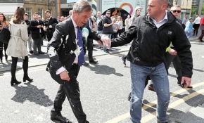 İngiltere'de milkshake protestosunun hedefi Brexit Partisi lideri