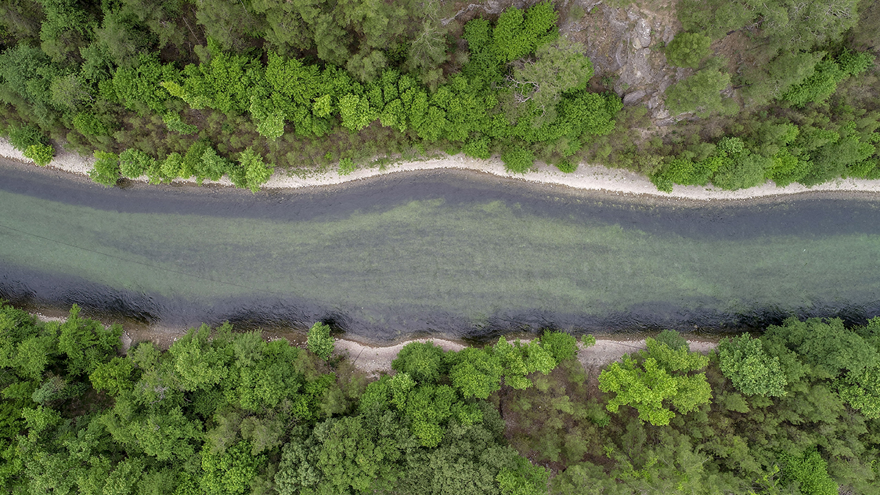 Sığla Ormanı Tabiatı Koruma Alanı, Isparta-Antalya-Burdur il sınırlarının kesişim noktasındaki Aksu Çayı`nın kenarında yer alan eşsiz bir ekosisteme sahip.