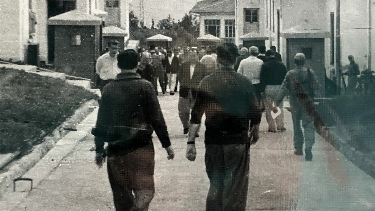 Menderes`in intiharını önledi