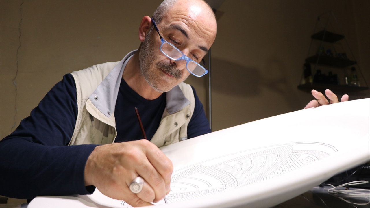 "Çiniye bir duygu kattım."