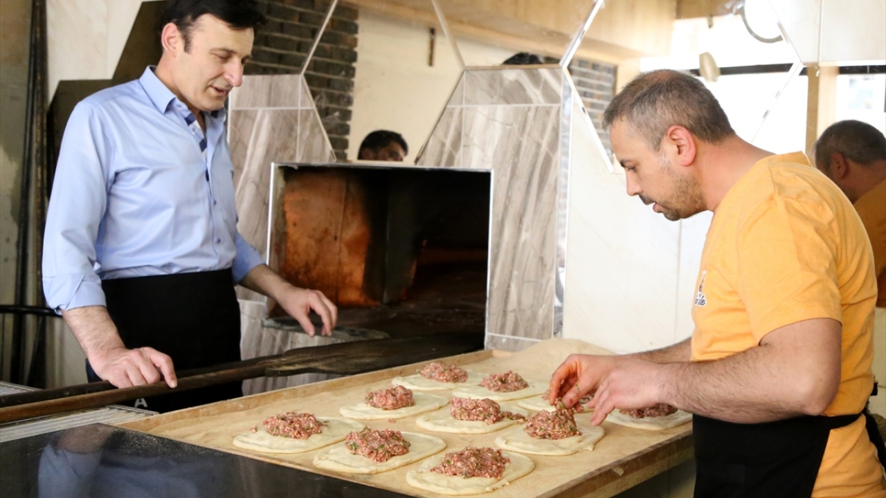 "Sivas`ta günlük 40 bin civarında etli ekmek tüketiliyor"