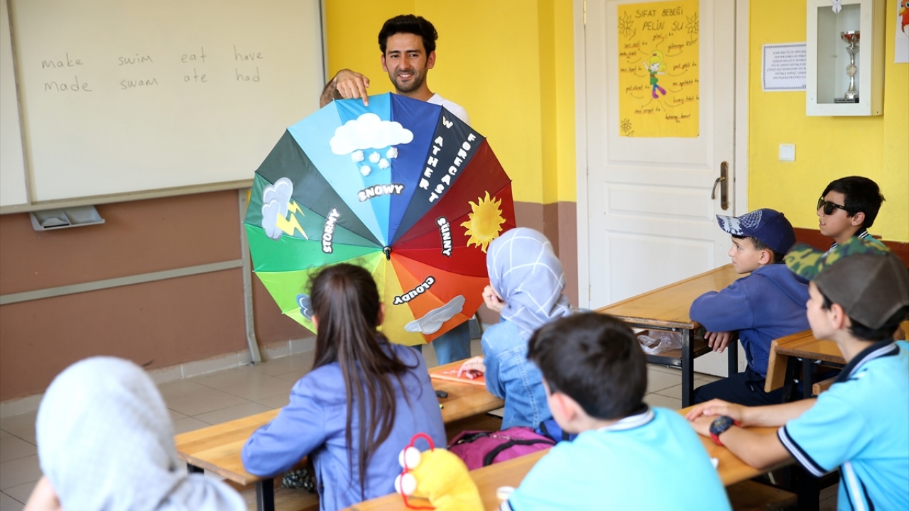 "Eğlenerek ders işlemiş oluyoruz."