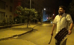 Ramazan davulcularından "Dünya Tütünsüz Günü"ne özel mani