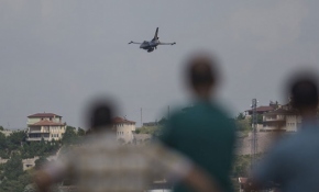 SOLOTÜRK'ten Kayseri'de gösteri uçuşu