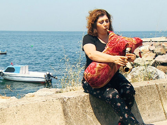 Türkiye'nin ilk kadın tulum sanatçısı