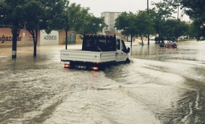 Ankara'da sağanak sonrası sel