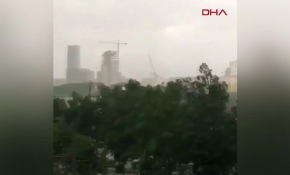 ABD'de vinç apartmanın üzerine devrildi: 1 ölü, 6 yaralı