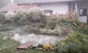 Almanya'da yağış ve fırtına hayatı felç etti