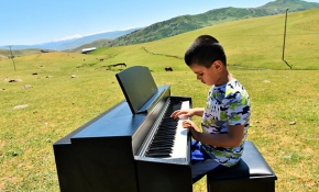 Duyduğu sesleri notaya döken Bager Çalışcı ilk konserini verdi