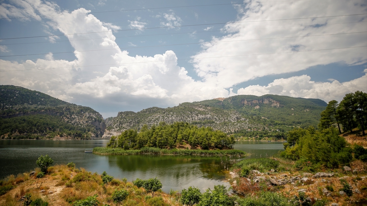 Profesyonel turist rehberi Osman Yücel ise Antalya`ya 60 kilometre uzaklıktaki bölgeyi sık sık Alman turist gruplarıyla günübirlik ziyaret ettiklerini kaydetti.