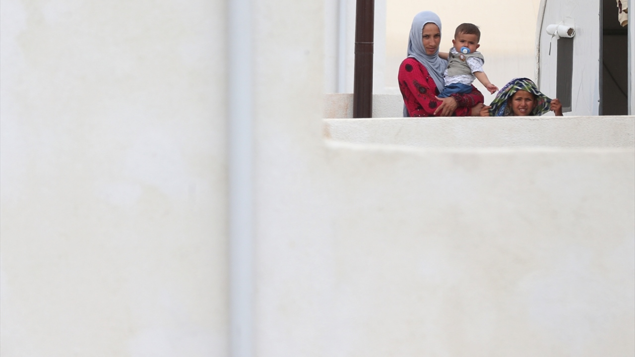 Nisan ayından itibaren memleketlerinden ayrılmaya başlayan işçiler, İç Anadolu`nun köylerinden Çukurova`ya veya Ege`nin dağlık köylerine göç ediyor. 