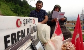 Şehit Eren Bülbül anısına duygulandıran karne