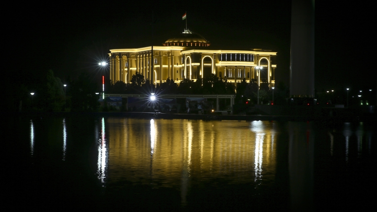 Duşanbe`de yaşayan vatandaşlar da parka ilgi gösteriyor.