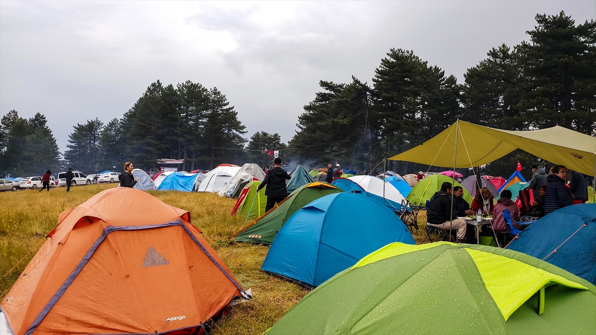Yaylaya sekizinci kez Konya`dan gelen dağcı Mustafa Kafalı, yaptığı açıklamada, herkese hitap eden bir etkinlikte bulunduklarını söyledi.