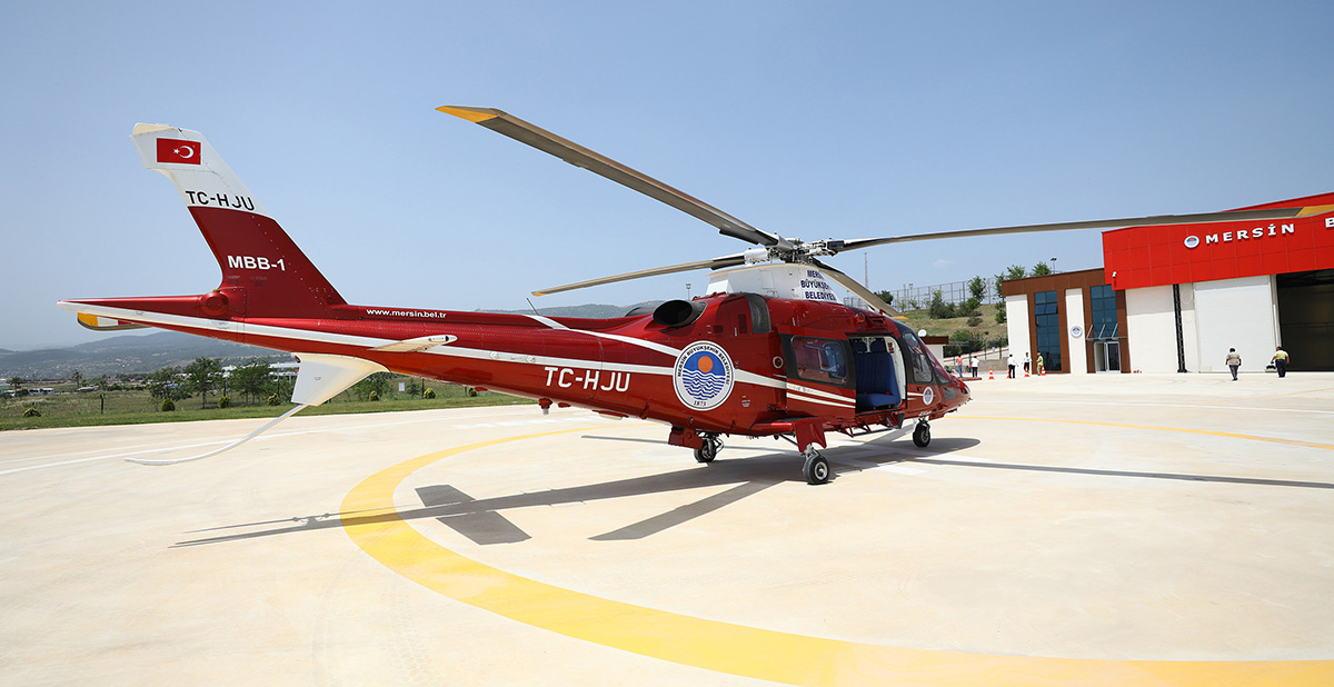 Büyükşehir Belediyesinden yapılan açıklamaya göre, Büyükşehir Belediye Başkanı Vahap Seçer`in talimatıyla kamu yararına kullanılması amacıyla alınan helikopter, vatandaşların da aktif kullanımına kazandırıldı.