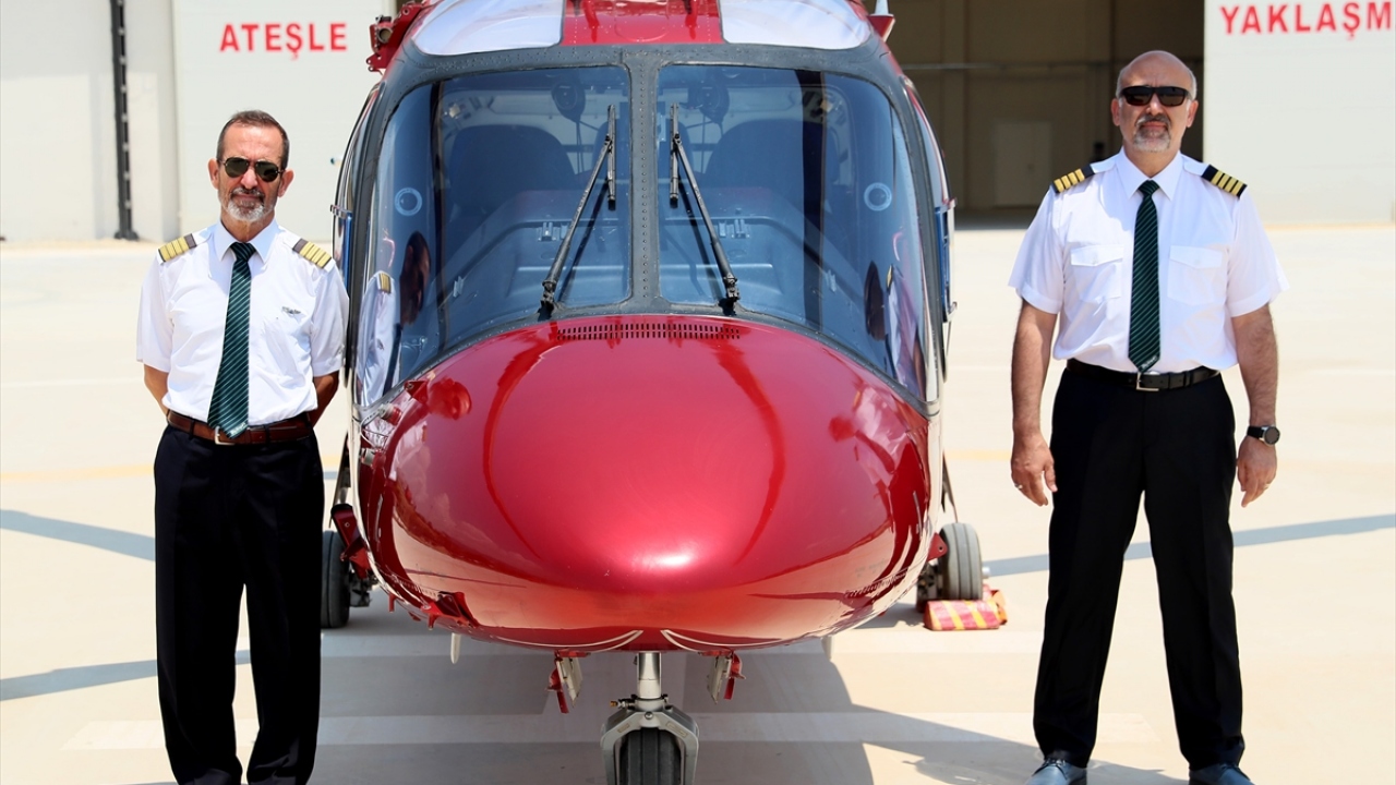 Açıklamada görüşlerine yer verilen Ulaşım Dairesi Başkanı Ersan Topçuoğlu, helikopterle Mersin`in 10 ilçesine uçuş yapılabildiğini ve gün içerisinde sürekli olarak kullanılabileceğini bildirdi.