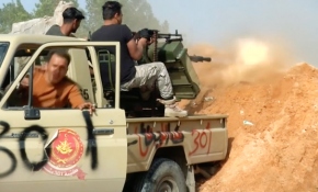 Kuşatma altındaki Trablus çevresinde çatışmalar sürüyor