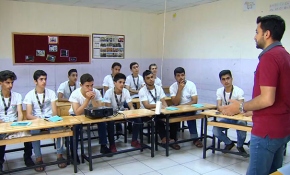 TRT'nin deneyimli çalışanları Suriyeli gençlerle bir araya geldi