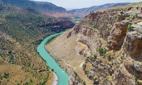 Botan Vadisi'ne tepeden bakış ilgi görüyor