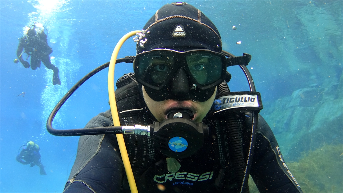 AFAD Sivas İl Müdürü Nazif Ekinci ise gölle ilk 2002 yılında tanıştıklarını, müdürlük bünyesinde su altı ve su üstü arama kurtarma ekipleri oluşturmaya başladıkları andan itibaren her yıl "balık adam" yetiştirme konusunda programlar yaptıklarını anlattı.