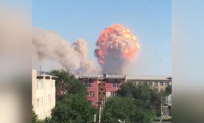 Kazakistan’da orduya ait depoda art arda patlama