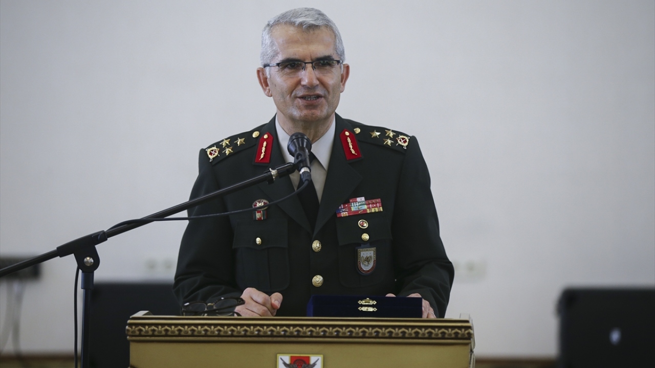 Törenin ardından Gazi Orduevi`nde gerçekleştirilen etkinlikte 4. Kolordu Komutanı Korgeneral Ali Sivri konuşma yaptı.